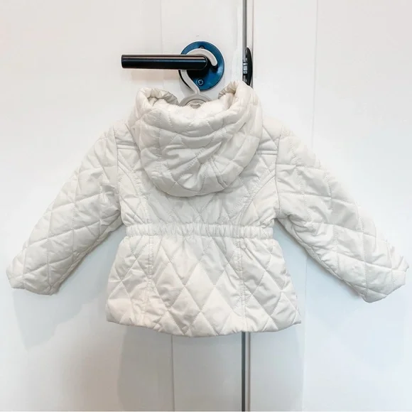 Sold Fall Sale: Liv & Lottie | White Quilted Jacket with Faux Fur Lining - Picture 2 of 6